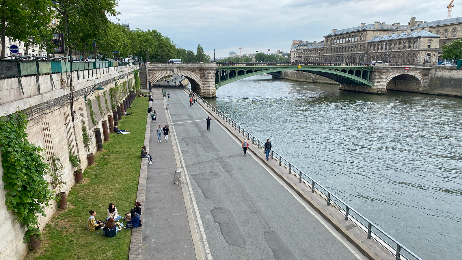 Paris Wie gelingt die Verkehrswende Metropolen in Bewegung Doku Johan von Mirbach
